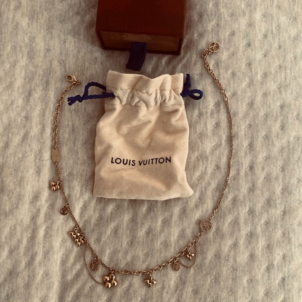 Louis Vuitton Bloom necklace